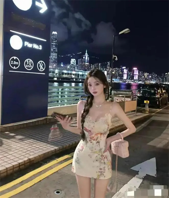王思聪女友大量私照曝光，身材火辣网红脸，网友：谁看谁不迷糊-吃瓜网