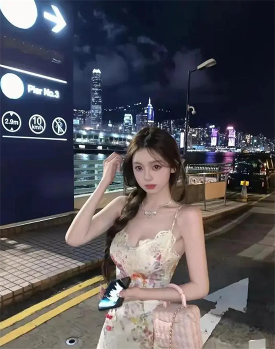 王思聪女友大量私照曝光，身材火辣网红脸，网友：谁看谁不迷糊-吃瓜网