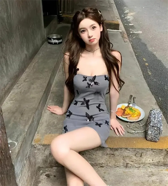 王思聪女友大量私照曝光，身材火辣网红脸，网友：谁看谁不迷糊-吃瓜网