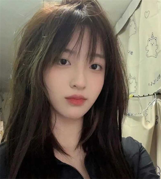 韩国清纯甜妹与前男友私密视频流出 激情骑乘全程露脸叫声不断-吃瓜网