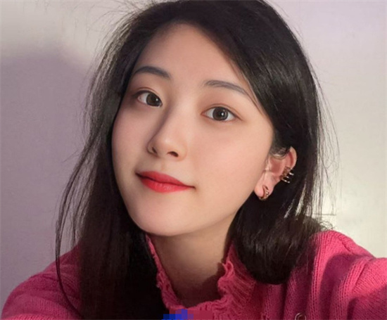 怀化女老师表面端庄背地反差 被甩后露脸约会视频被当福利流出-吃瓜网