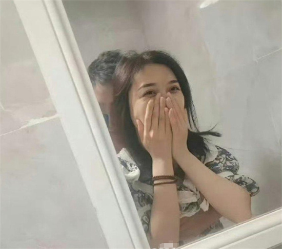 网传广西42岁陪读妈妈 高考之际用自己的特有方式为儿子缓解压力-吃瓜网
