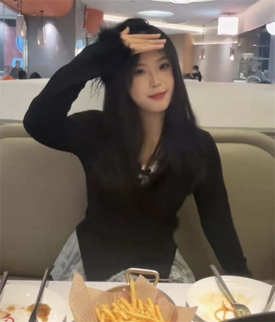 广州某学院校花被包养！高冷女神私下变金主玩物 调教后夜夜笙歌！-吃瓜网