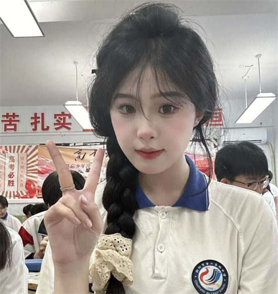 广州某学院校花被包养！高冷女神私下变金主玩物 调教后夜夜笙歌！-吃瓜网