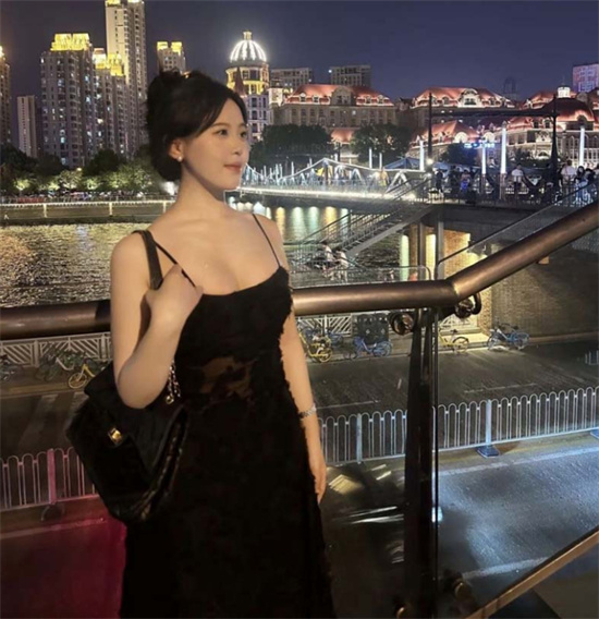 广州某学院校花被包养！高冷女神私下变金主玩物 调教后夜夜笙歌！-吃瓜网
