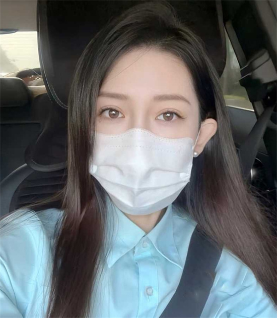 江苏某银行美女人妻曼曼 出轨视频被曝 上班期间跟同事厕所偷情 家中约会啪啪狂欢！-吃瓜网