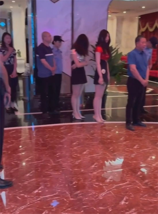 公主请上车！17号晚上杭州大规模扫黄 小仙女排队被蜀黍带走 不知道有没有瓜友中招呢！-吃瓜网